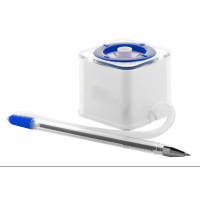 Pildspalva ar statīvu.