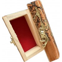 Koka kastīte. OAK050