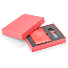 Dāvanu komplekts - Auto dokumentu maks un piekariņš Nr.303/3